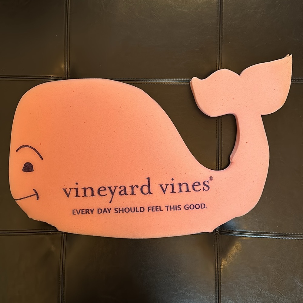 Vineyard Vines Whale head hats - Picture 7 of 8